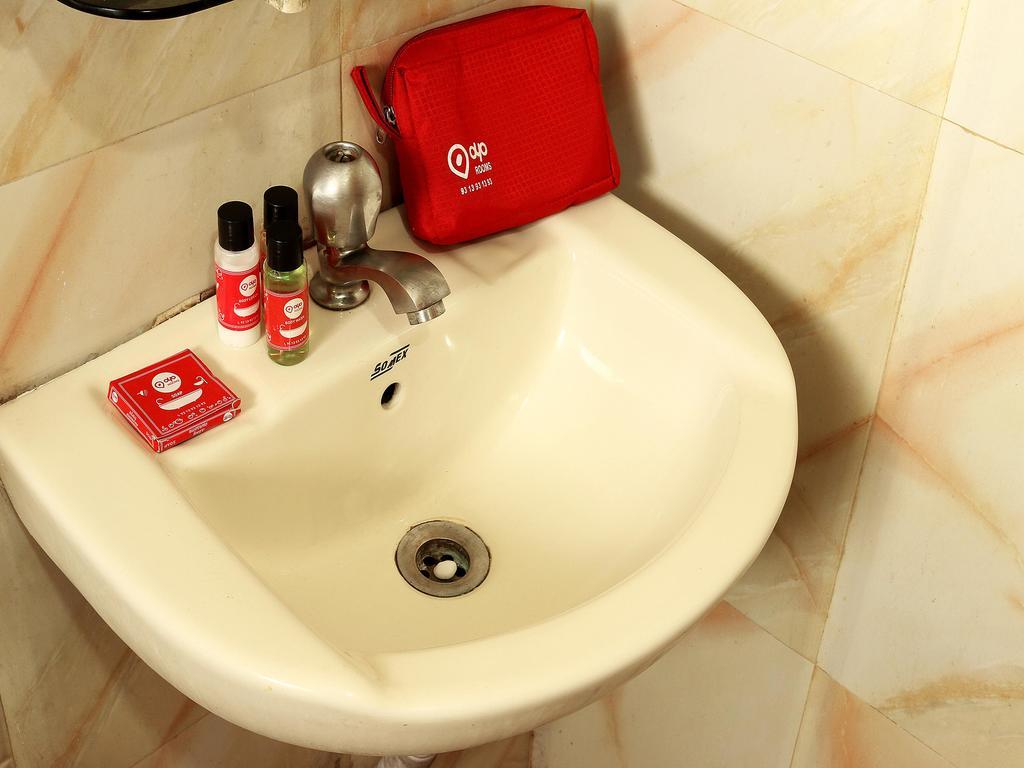 Oyo 1348 Hotel Zaika Inn Haora Экстерьер фото